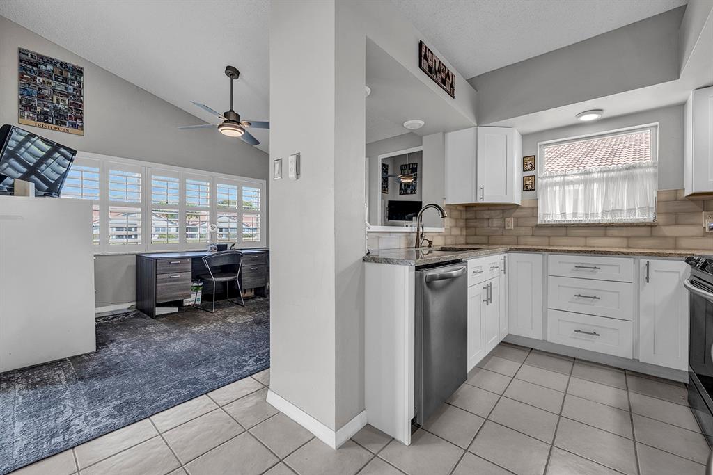 11001 Lakemore Lane, Unit C Boca Raton, FL 33498 - Photo 13 of 53