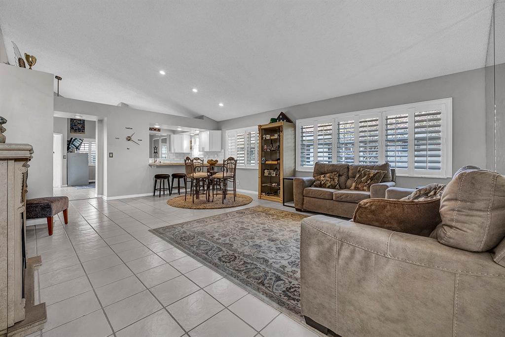 11001 Lakemore Lane, Unit C Boca Raton, FL 33498 - Photo 6 of 53