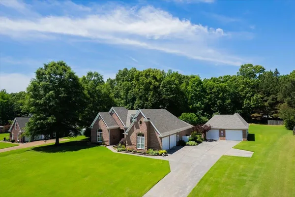$575,000 | 275 Shady Oaks Drive, Eads, TN 38028