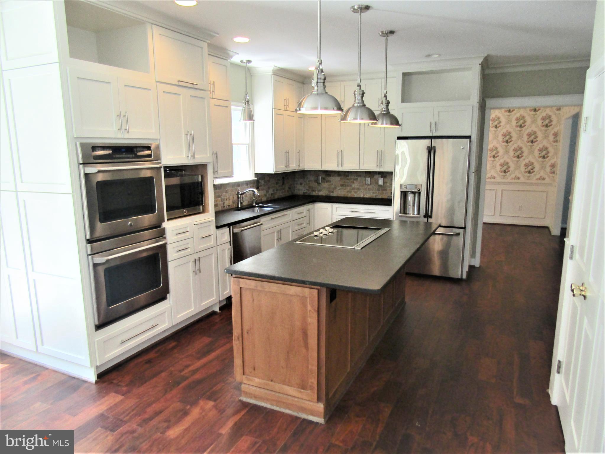 1412 Bay Head Road Annapolis, MD 21409 - Photo 3 of 52 Island Breakfast Bar
