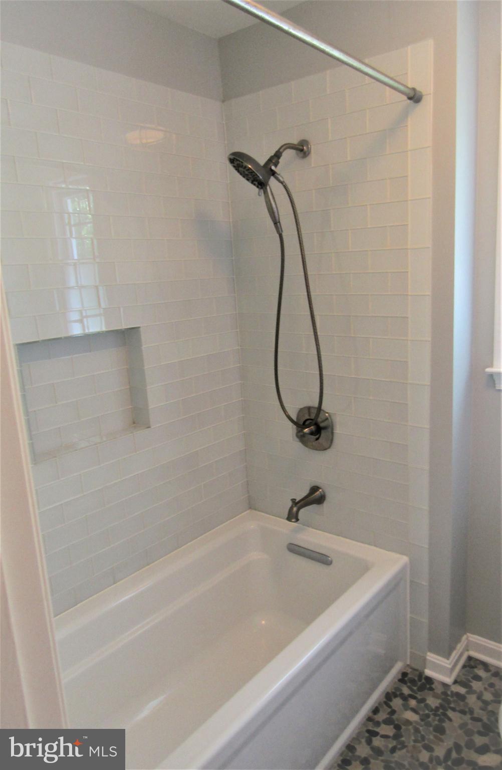 1412 Bay Head Road Annapolis, MD 21409 - Photo 33 of 52 Hall Bath