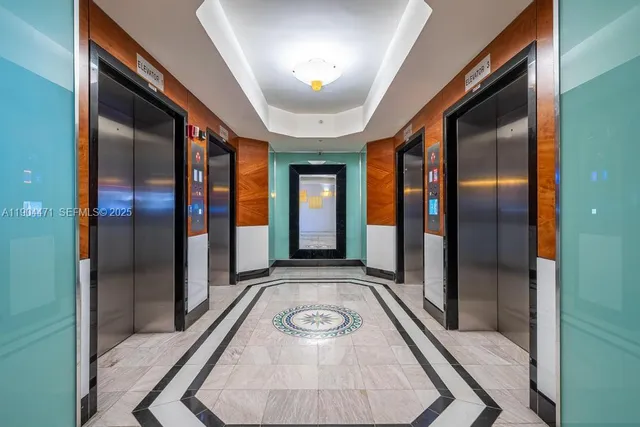 $6,500 | 6301 Collins Avenue, Unit 1405, Miami Beach, FL 33141