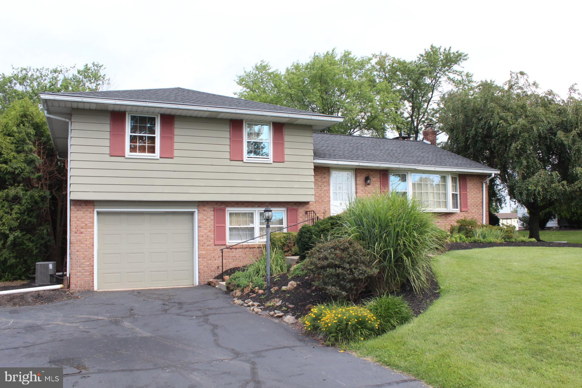 1663 County Line Road Bechtelsville, PA 19505 - Photo 3 of 37 Gallery Image 3