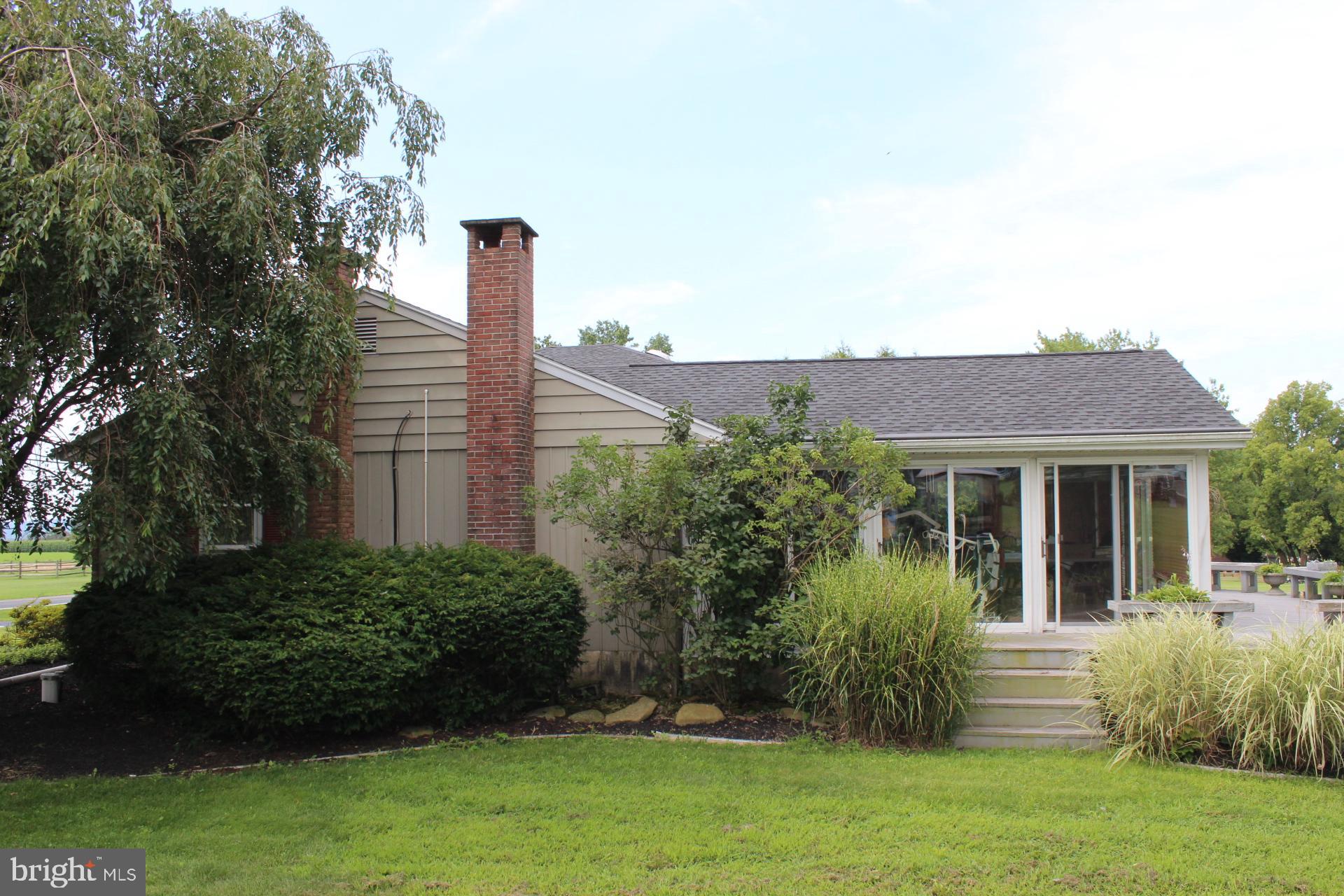 1663 County Line Road Bechtelsville, PA 19505 - Photo 5 of 37 Gallery Image 5