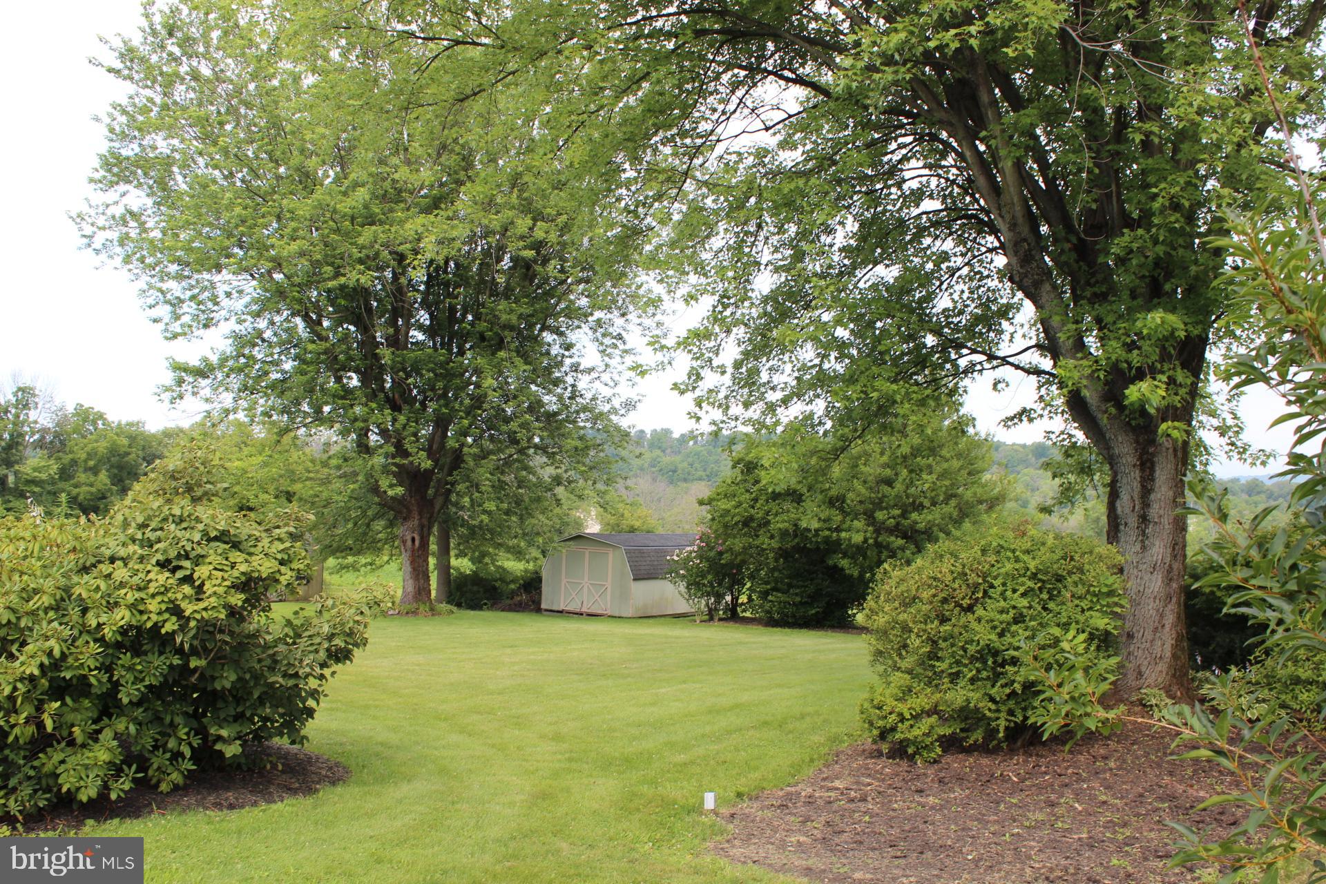 1663 County Line Road Bechtelsville, PA 19505 - Photo 7 of 37 Gallery Image 7