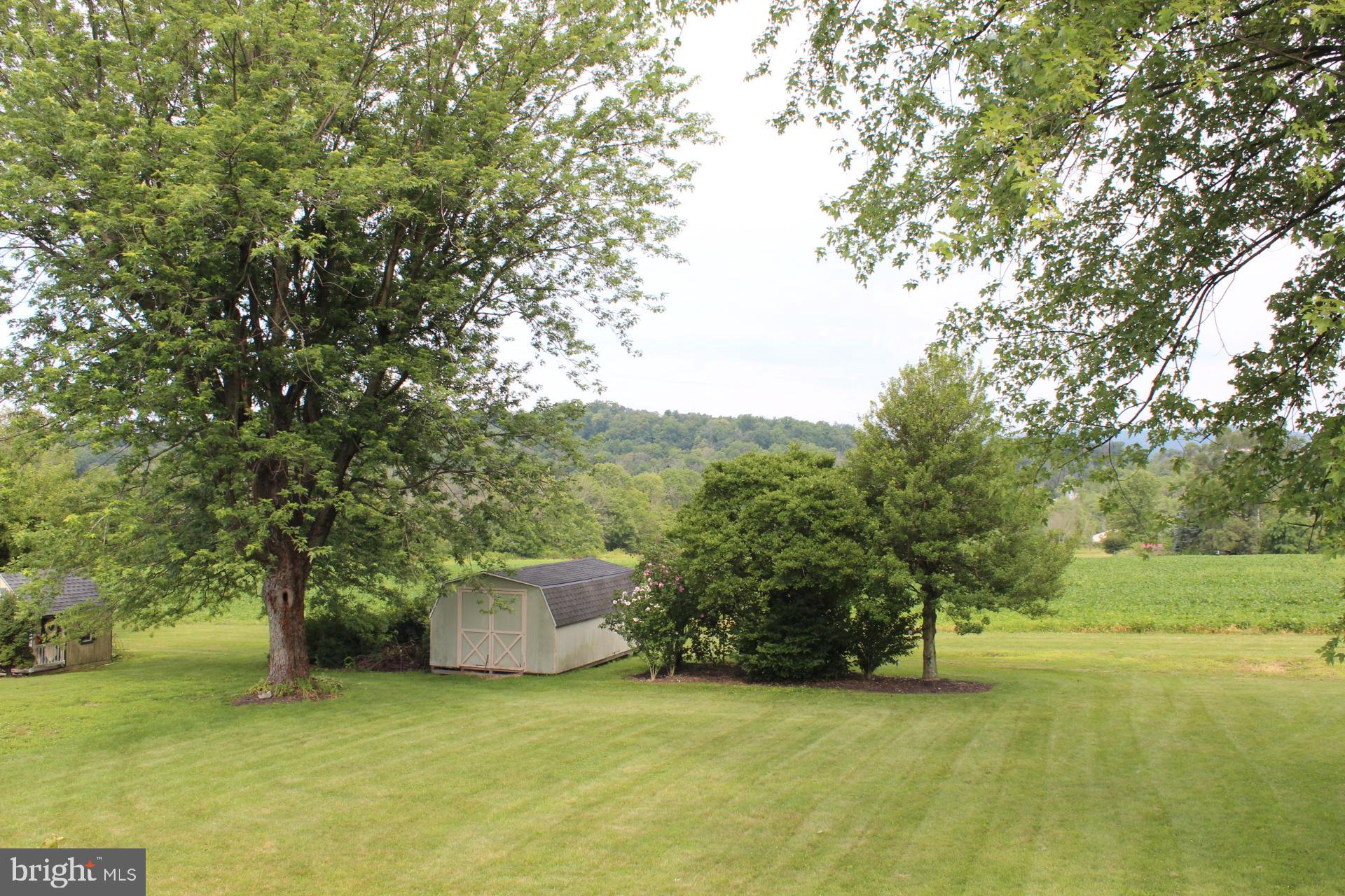 1663 County Line Road Bechtelsville, PA 19505 - Photo 8 of 37 Gallery Image 8
