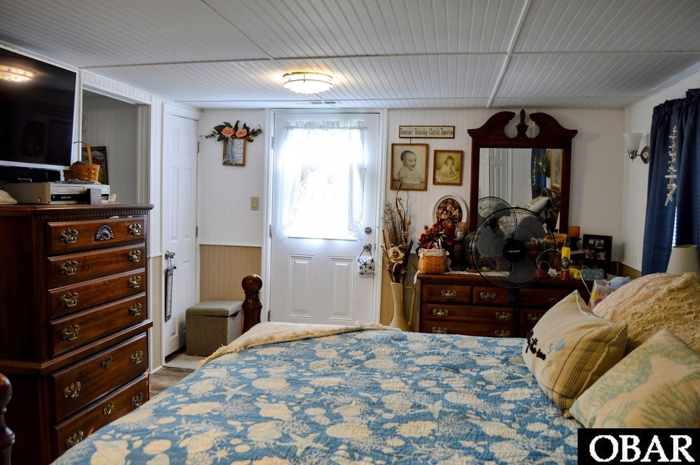 524 Aydlett Road Aydlett, NC 27916 - Photo 36 of 50 Master Bedroom