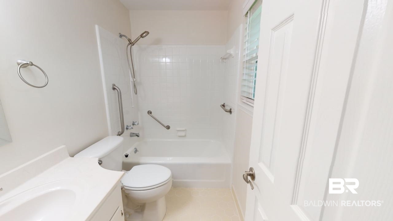 4301 Bit And Spur Road Mobile, AL 36608 - Photo 19 of 26