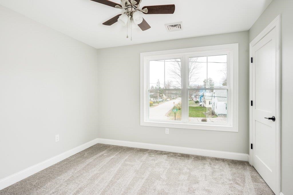 10 Coleman Street Rochester, NH 03867 - Photo 6 of 26