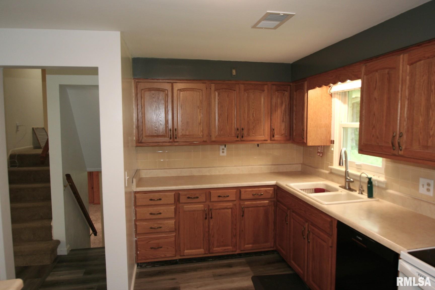 29724 Allentown Road Mackinaw, IL 61755 - Photo 14 of 42