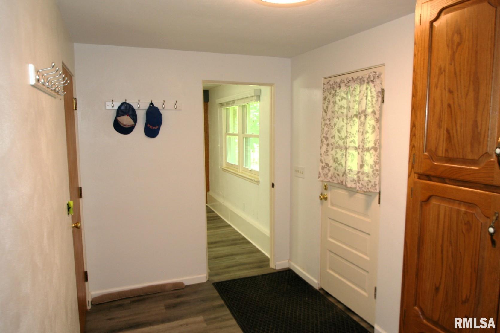 29724 Allentown Road Mackinaw, IL 61755 - Photo 3 of 42