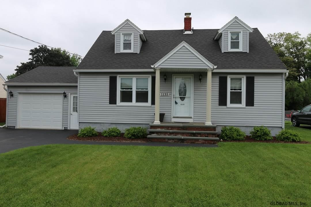1135 Fort Hunter Road Rotterdam, NY 12303 - Photo 1 of 21 Photo 1