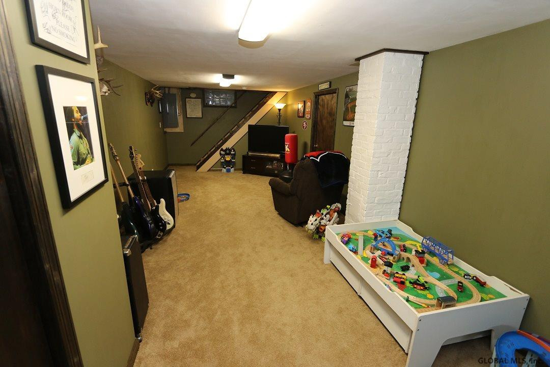 1135 Fort Hunter Road Rotterdam, NY 12303 - Photo 16 of 21 Photo 17