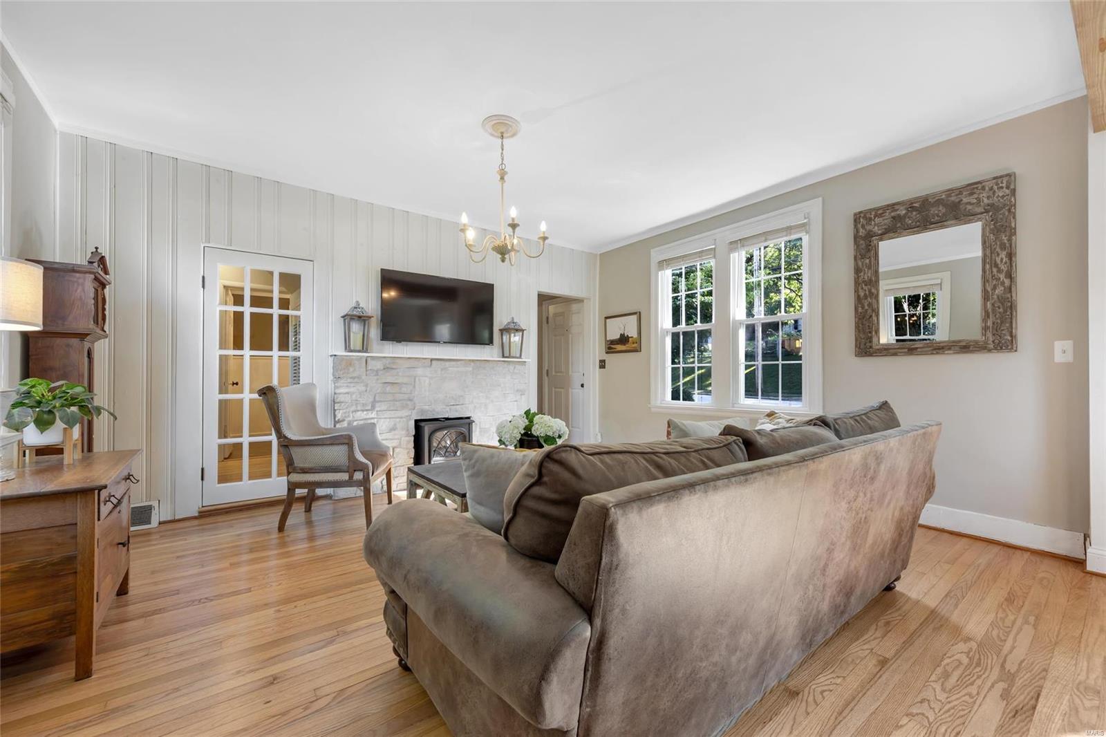 129 Darst Road St. Louis, MO 63135 - Photo 4 of 21