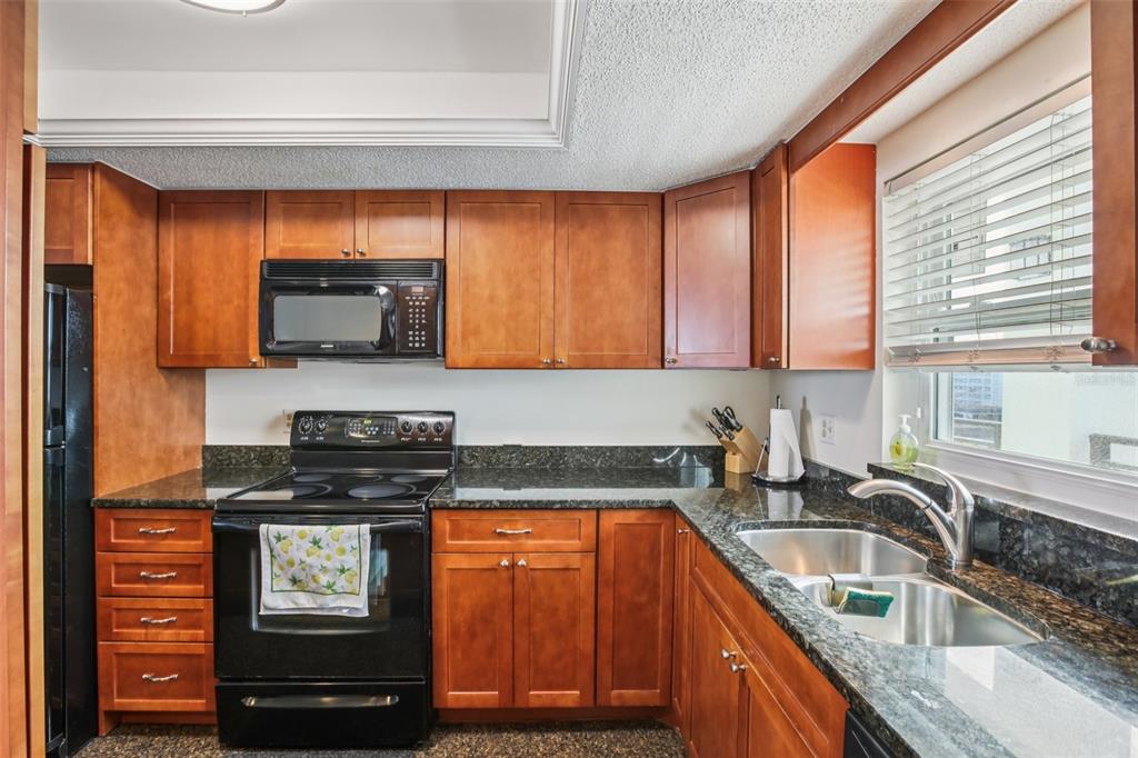 9 Haig Place, Unit 704 Dunedin, FL 34698 - Photo 12 of 44