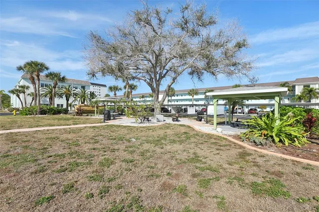 $375,000 | 9 Haig Place, Unit 704, Dunedin, FL 34698