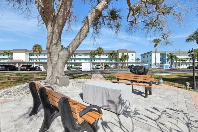 $375,000 | 9 Haig Place, Unit 704, Dunedin, FL 34698