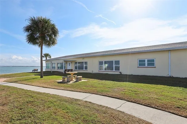 $375,000 | 9 Haig Place, Unit 704, Dunedin, FL 34698