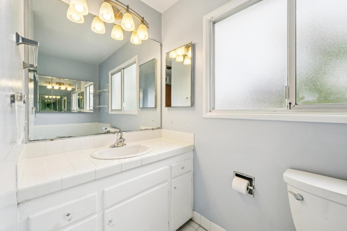 1637 Lake Chabot Road San Leandro, CA 94577 - Photo 18 of 46