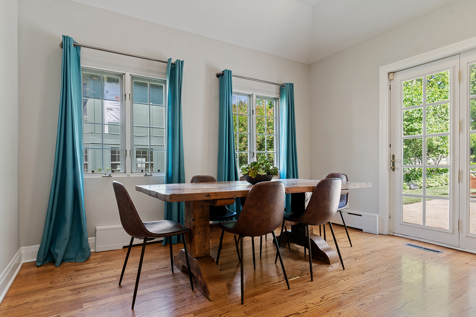 833 Kimball Road Highland Park, IL 60035 - Photo 10 of 29 a view of a dining room with furniture and wooden floor