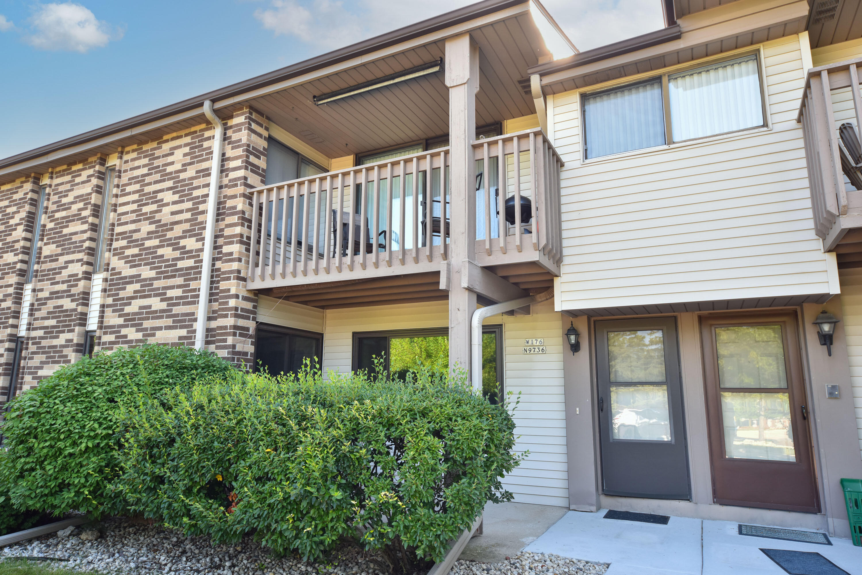 W176-n9736 Riversbend Cir East