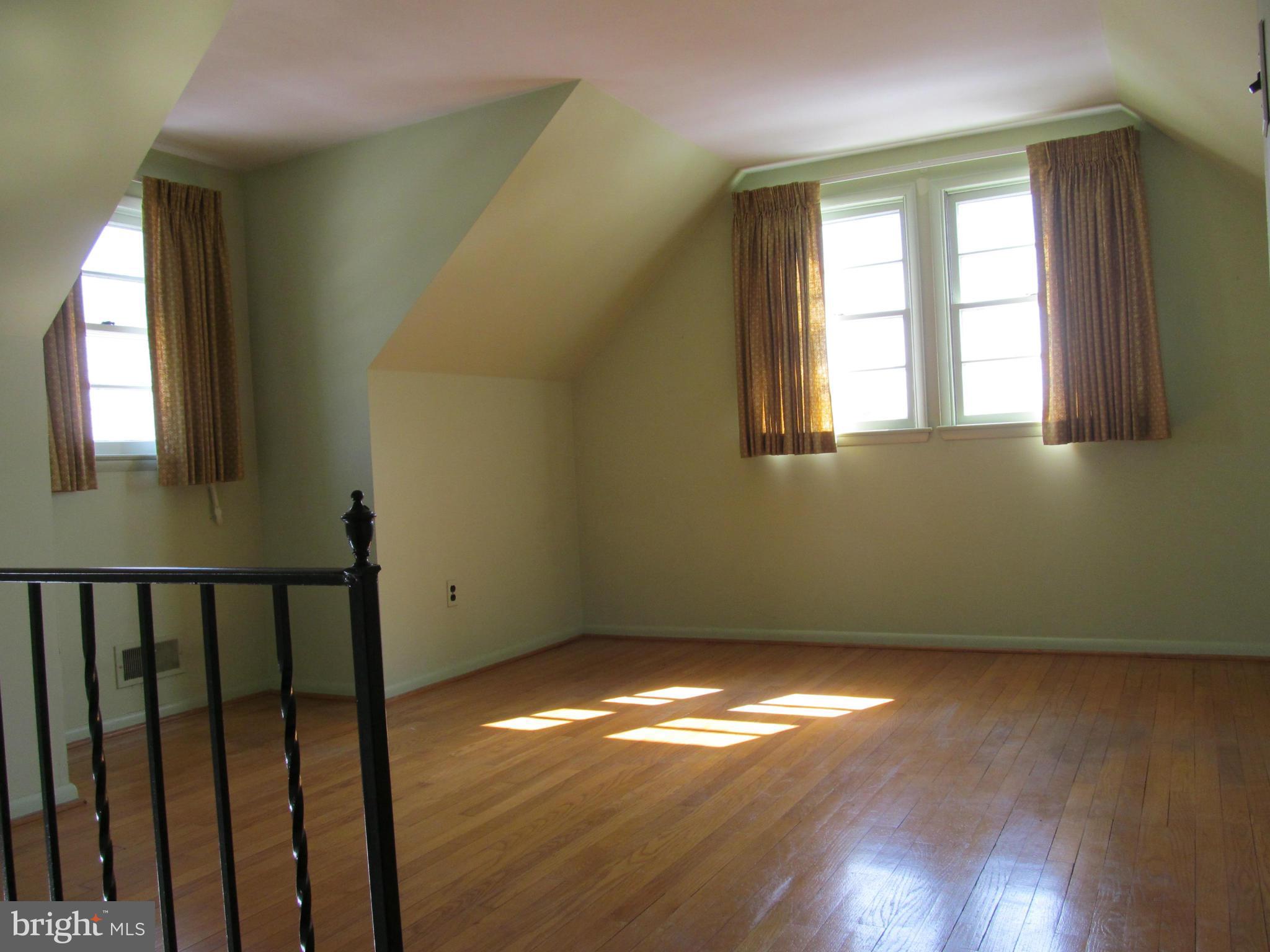 1824 Ridgewick Road Glen Burnie, MD 21061 - Photo 4 of 19 Loft-Second Floor