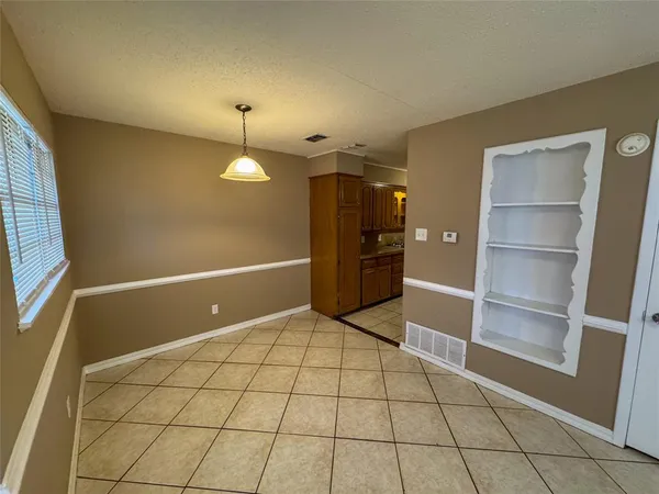 $1,300 | 1526 West Elm Street, Denison, TX 75020