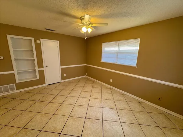 $1,300 | 1526 West Elm Street, Denison, TX 75020