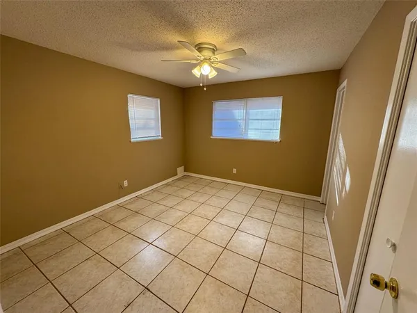 $1,300 | 1526 West Elm Street, Denison, TX 75020