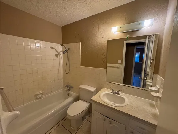 $1,300 | 1526 West Elm Street, Denison, TX 75020