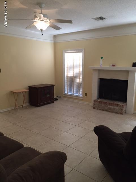 709 Canberra Road Lafayette, LA 70503 - Photo 6 of 13 IMG_1742