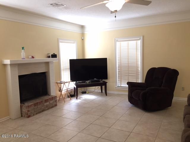 709 Canberra Road Lafayette, LA 70503 - Photo 7 of 13 IMG_1743