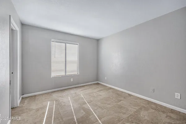 $1,000 | 1241 North 48th Street, Unit 102, Phoenix, AZ 85008