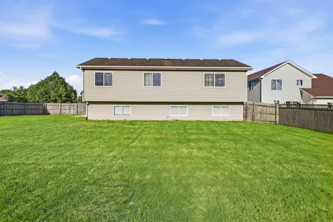 $415,000 | 805 Thorn Creek Drive, Joliet, IL 60436