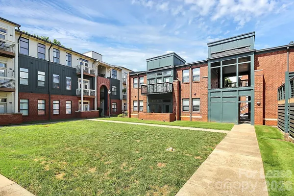 $2,300 | 450 New Bern Station Court, Charlotte, NC 28209