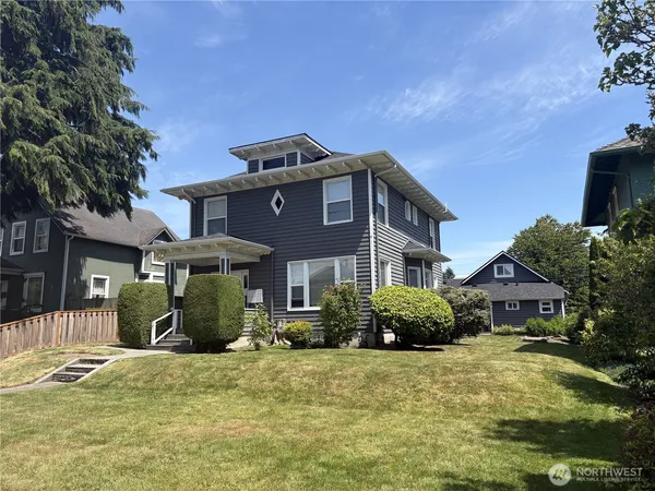 $1,150,000 | 2519 Baker Avenue, Everett, WA 98201
