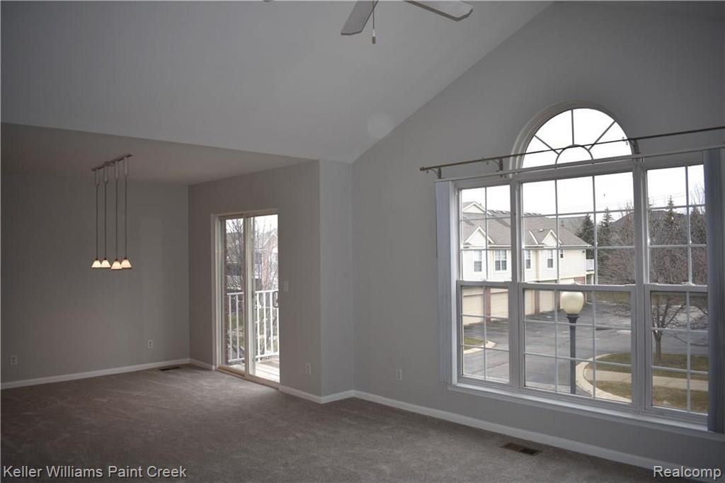 1885 Flagstone Circle Rochester, MI 48307 - Photo 16 of 32