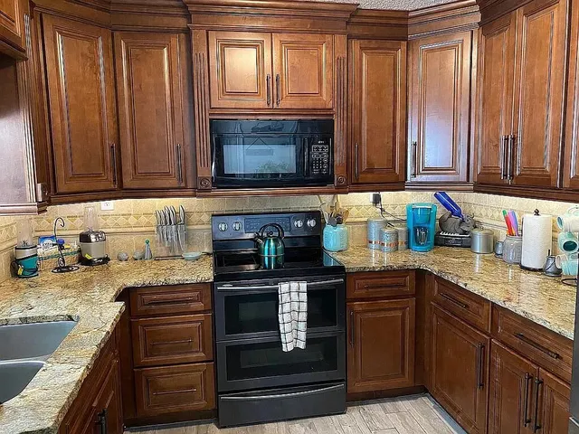 $399,000 | 1567 Northeast 21st Terrace West, Jensen Beach, FL 34957