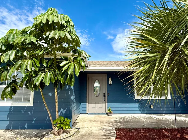$399,000 | 1567 Northeast 21st Terrace West, Jensen Beach, FL 34957