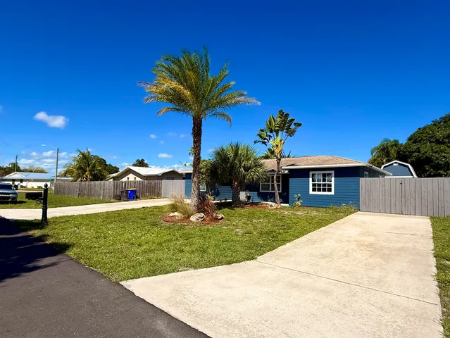 $399,000 | 1567 Northeast 21st Terrace West, Jensen Beach, FL 34957