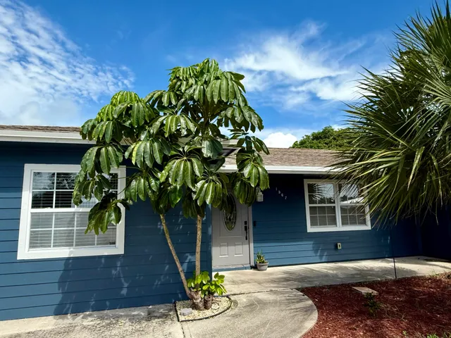 $399,000 | 1567 Northeast 21st Terrace West, Jensen Beach, FL 34957
