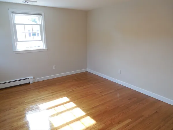 $4,000 | 166 Totten Pond Road, Waltham, MA 02451