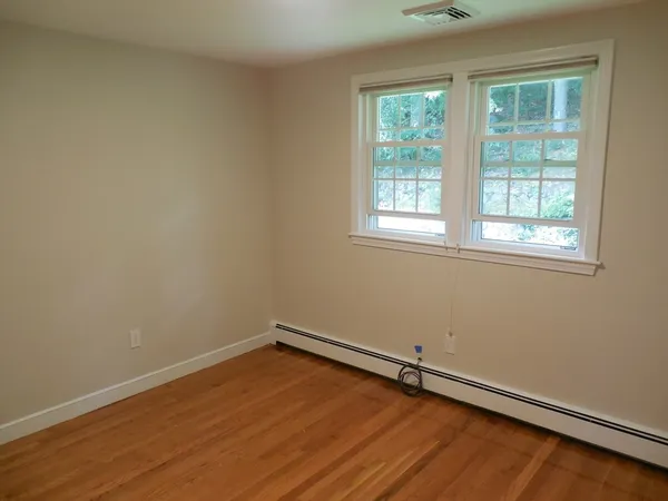 $4,000 | 166 Totten Pond Road, Waltham, MA 02451