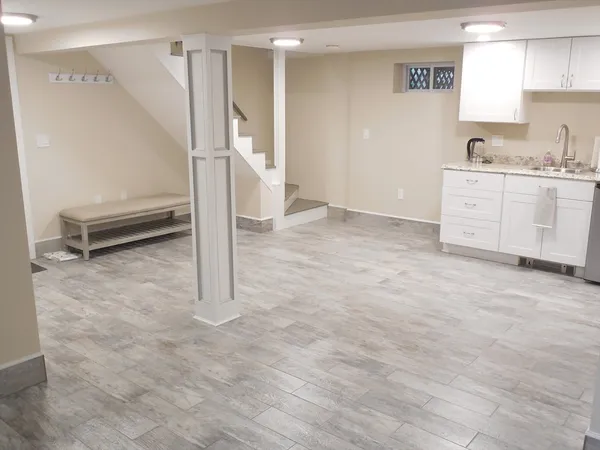 $4,000 | 166 Totten Pond Road, Waltham, MA 02451