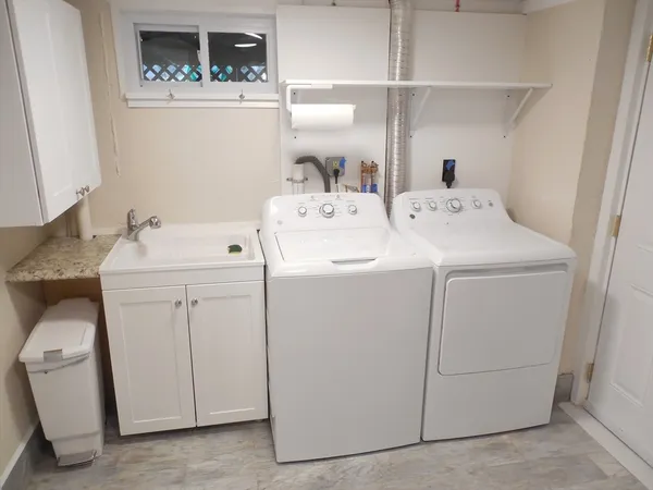 $4,000 | 166 Totten Pond Road, Waltham, MA 02451