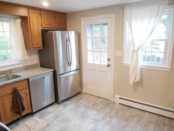 $4,000 | 166 Totten Pond Road, Waltham, MA 02451