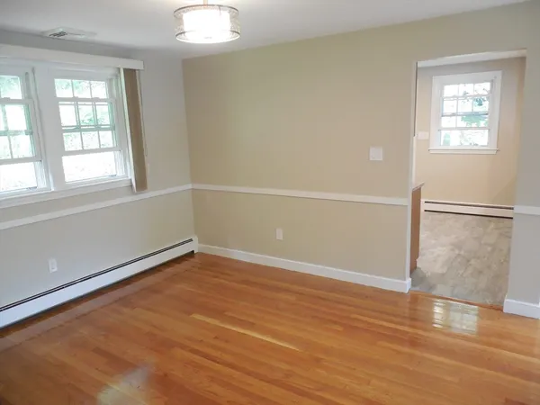 $4,000 | 166 Totten Pond Road, Waltham, MA 02451