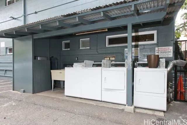 a view of an entryway with a wall