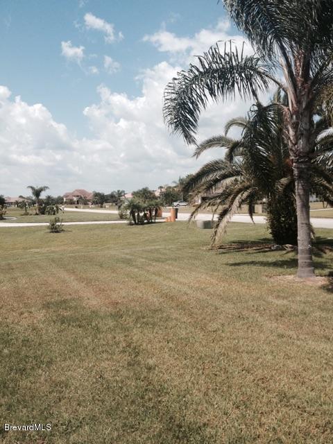 929 Hialeah Street Rockledge, FL 32955 - Photo 4 of 14 FullSizeRender (1).jpg