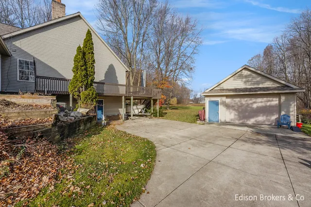 $599,000 | 11488 Cameron Avenue, Allendale, MI 49401